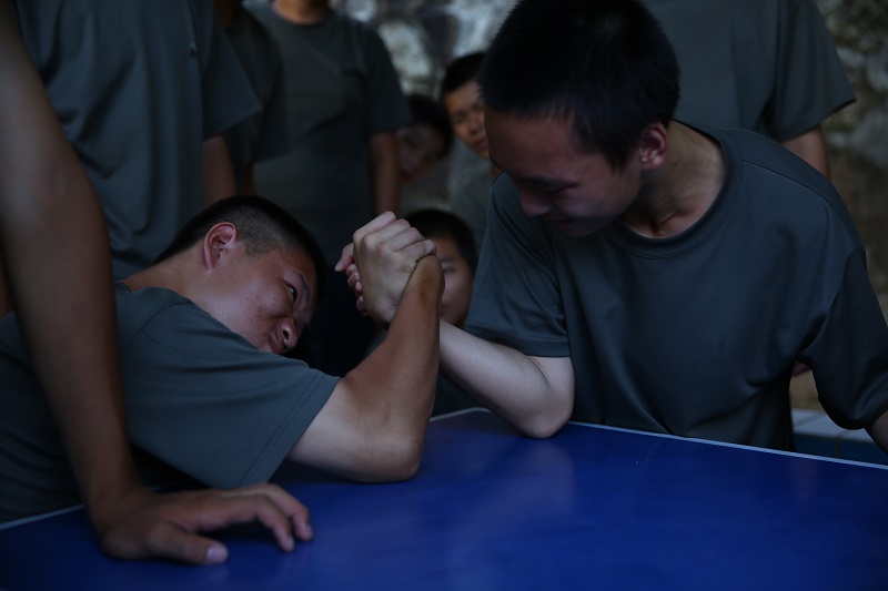 启德周末活动日，孩子们尽情挥洒汗水