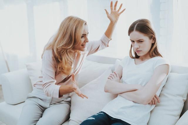 女孩叛逆期早恋怎么办？如何科学正确引导青春期女孩？