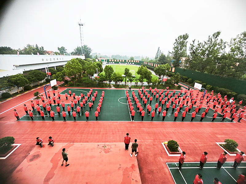 高中孩子沉迷电竞想辍学，是梦想还是逃避现实的借口？